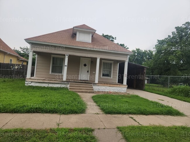 Building Photo - $1150 - 3 bedroom / 2 bathroom - Single Family Home