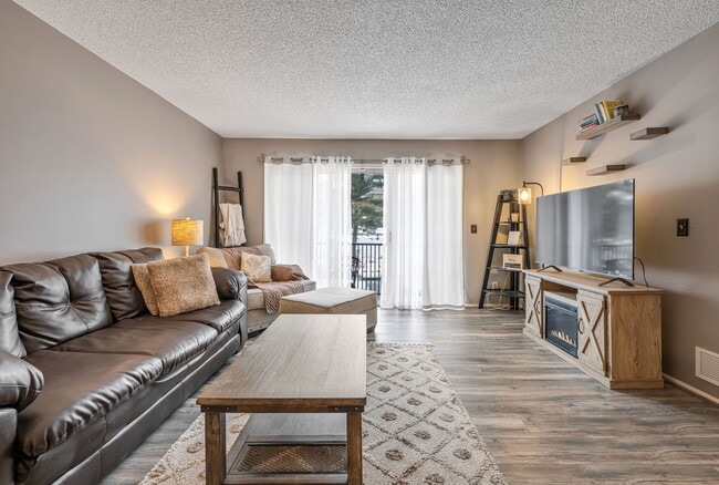 Photo - 197 Robertson Way Unit 917