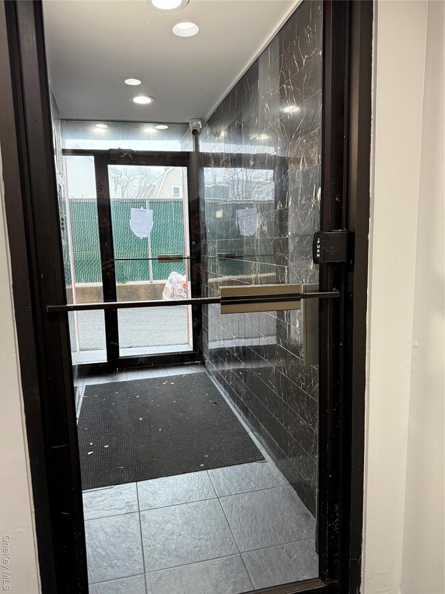 Photo - 40-12 149th St