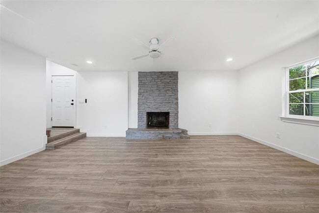 Photo - 5005 Cottonwood Cir