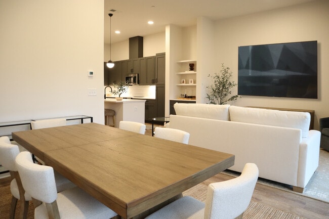 Photo - The Landing at Lakewood Harbour