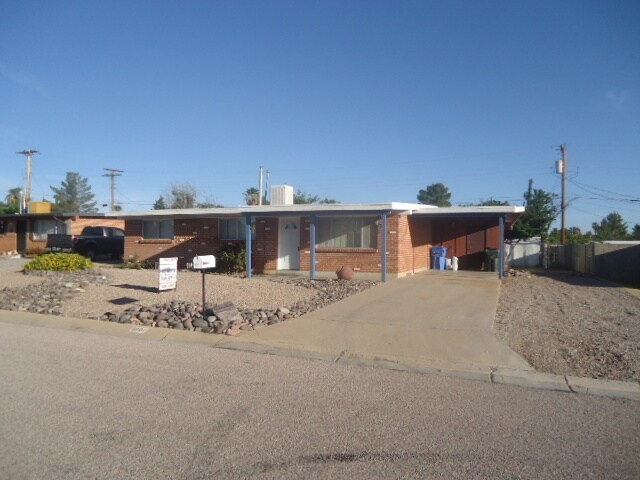 1301 Cushman Dr
