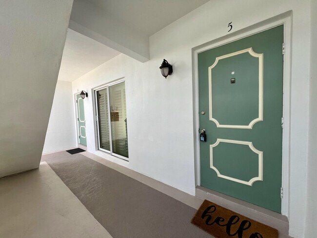 Photo - 4201 S Ocean Blvd Unidad M5