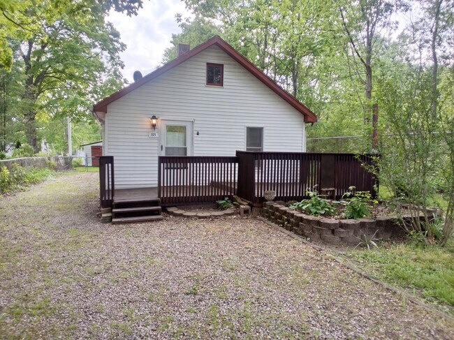 Photo - 325 Maeder Ave House