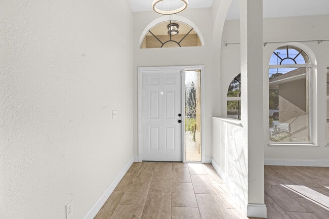 Photo - 2141 SW Bayshore Blvd