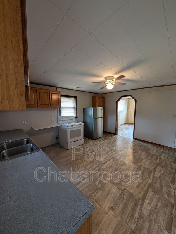 Photo - 1542 Burning Bush Rd