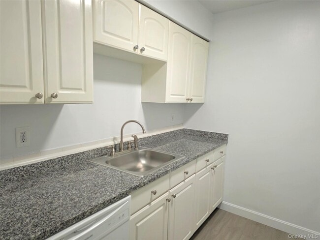 Photo - 1506 Cortland Dr Unit 15F