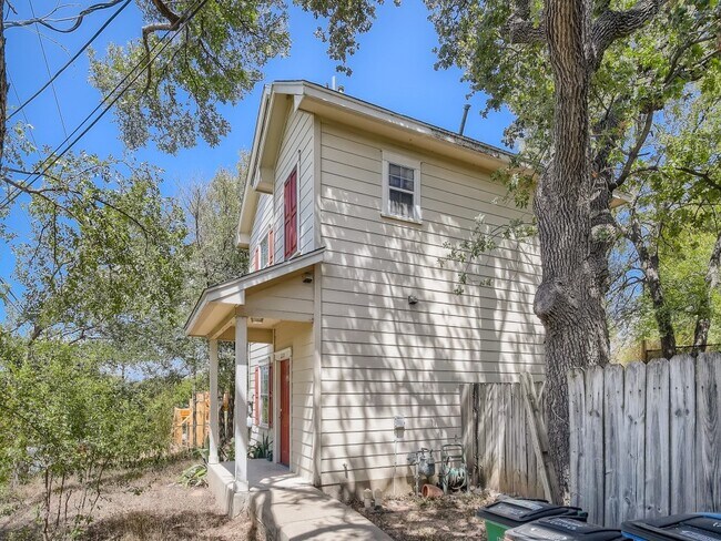 Photo - 1200 Perez St