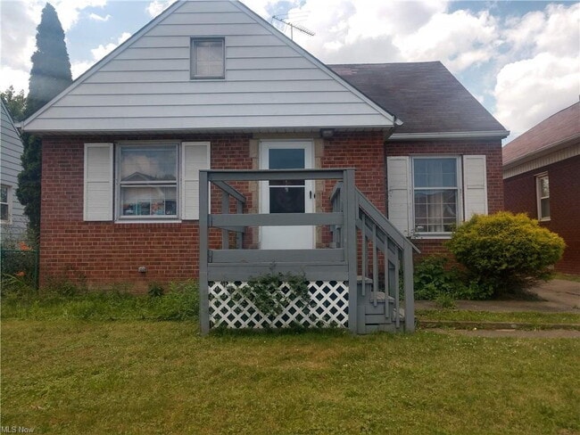 Building Photo - 11200 Vernon Ave