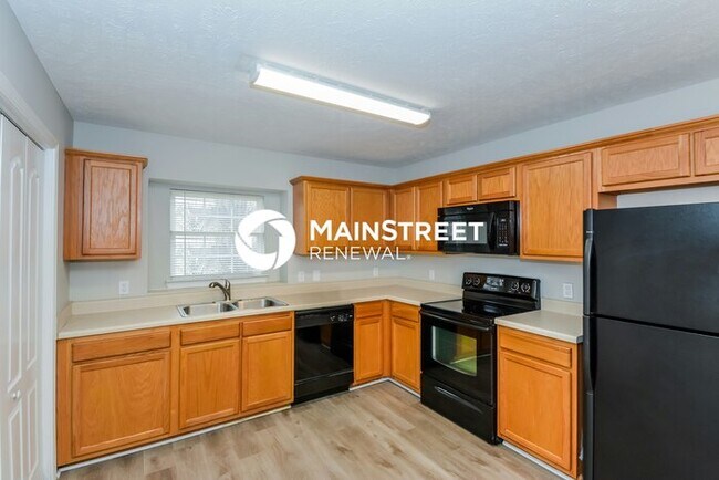 Photo - 2 Bedroom Pet-Friendly Home in La Vergne, TN with Main Street Renewal