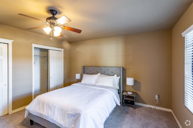 1BR, 1BA w/ Sunroom - 794SF - Silver Sands Luxury Living