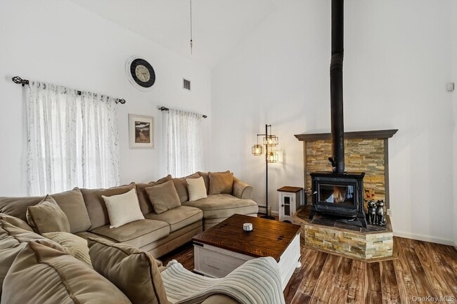 Photo - 119 Vineyard Way