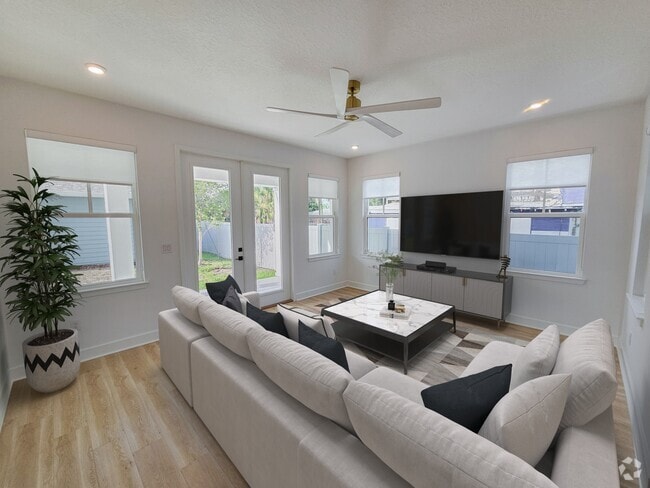 Building Photo - 408 E Oak Ave Rental