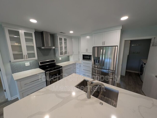 Photo - 4318 Woods End Ln