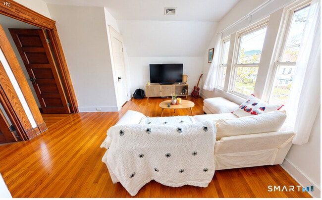 790 Orange St Unit 3F
