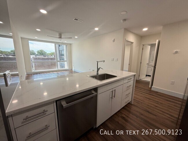 Photo - 4902 Spruce St Unit 221