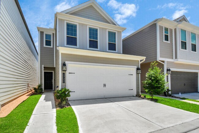 Photo - 1722 Summerlyn Ter Dr
