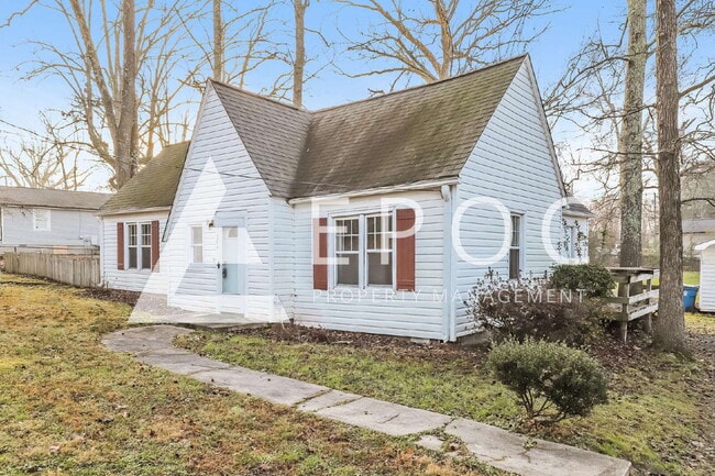Photo - 106 Spur Rd