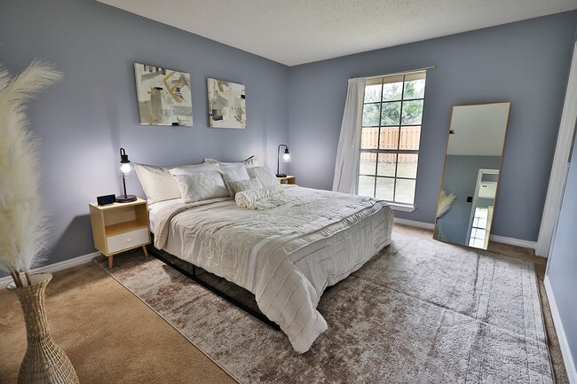 Photo - 2315 Farrell Cir