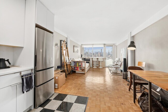 Photo - 899 JFK Blvd E