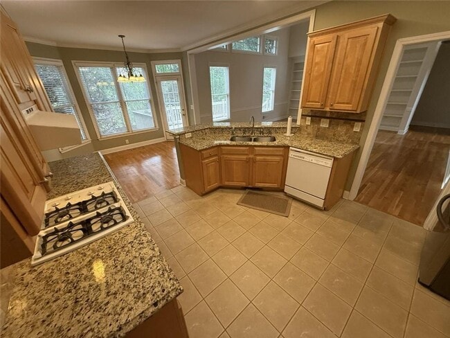 Photo - 5730 Devonshire Way