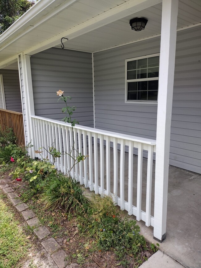 Photo - 211 S Island St