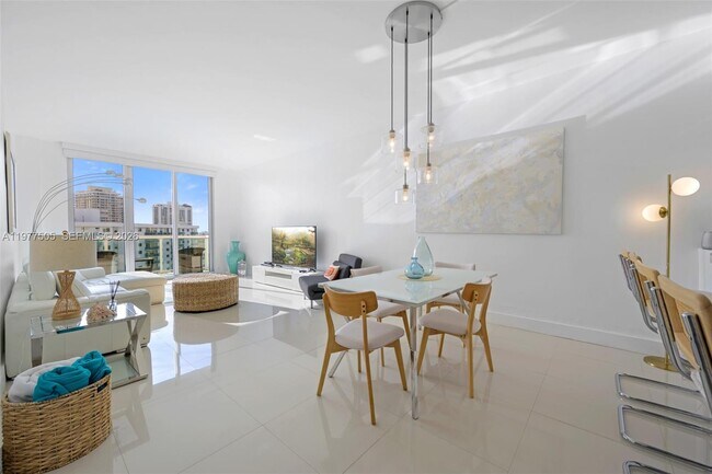 Photo - 19370 Collins Ave Unit PH-14