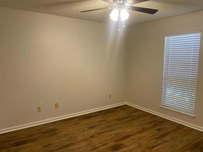 Photo - 3 bedroom, 2 bath; County Schools!