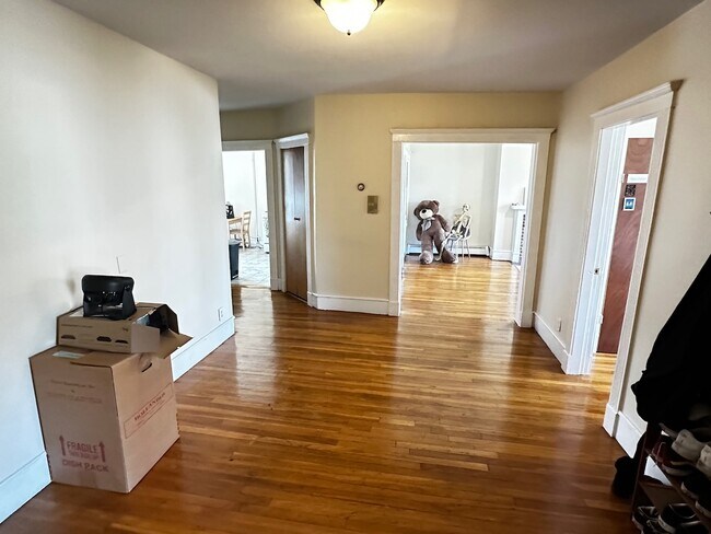 Photo - 1682 Commonwealth Ave
