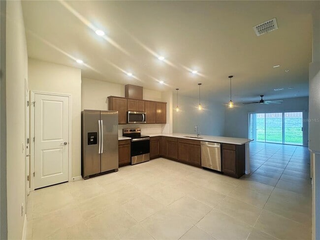 Photo - 393 Meadowland Pt