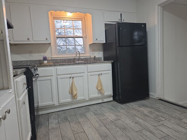 Photo - 4735 Cutler Dr NW