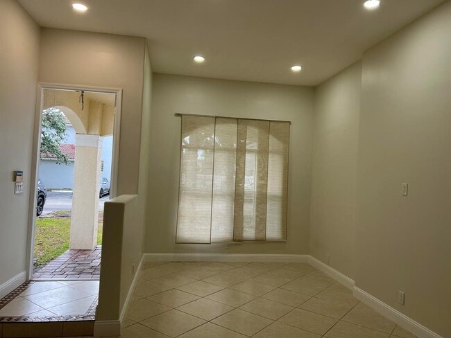 Photo - 5076 SW 38th Way