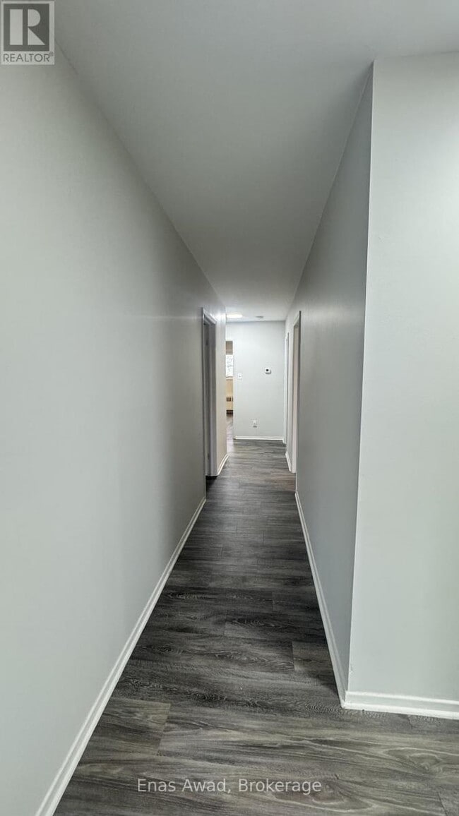 Photo - 10 W Presland Rd Unité 3