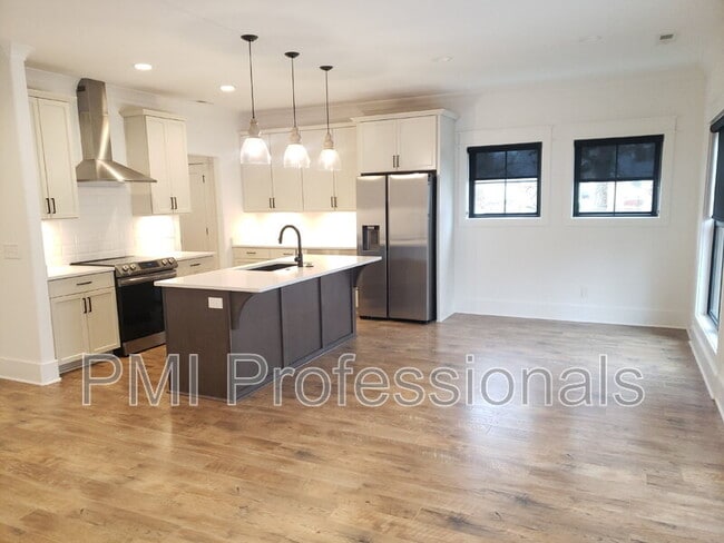 Photo - 227 S Bilbro Ave