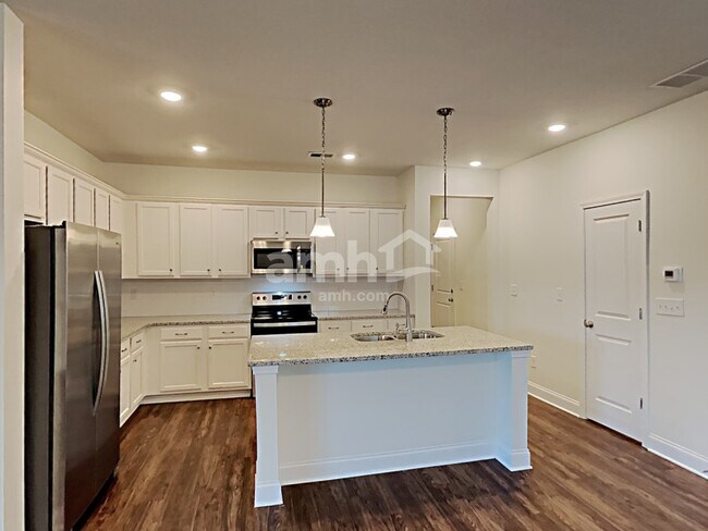 Photo - 5225 Valley Dr