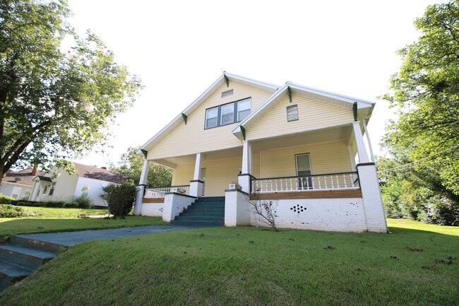 Building Photo - 304 Boulevard Rental