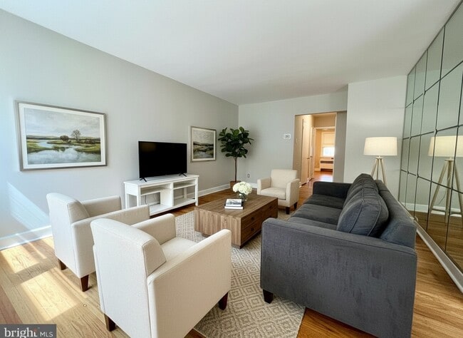 Building Photo - 35 Elberon Ave Unit A