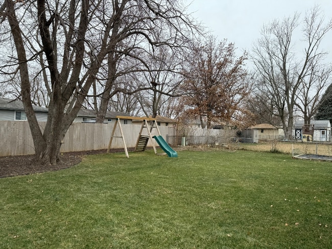 Photo - 221 E Glenmore Dr