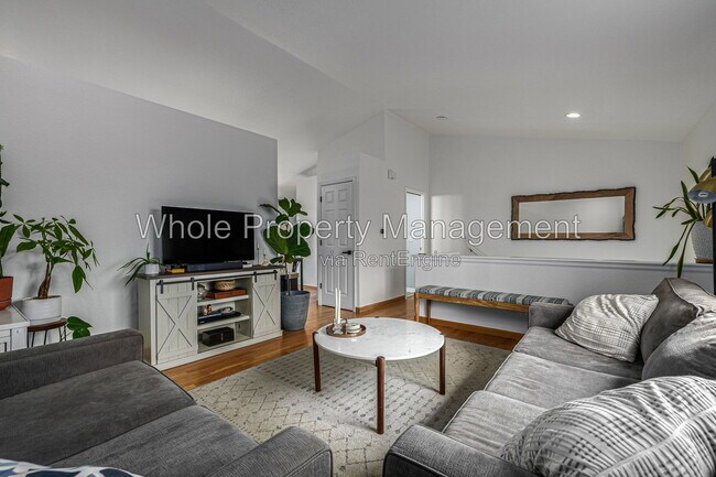 Photo - 965 Wolff St Unit Apt D