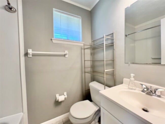 Photo - 303 Brigadoon Ln