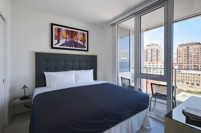 Photo - 540 N Orleans St Unidad ID407373P