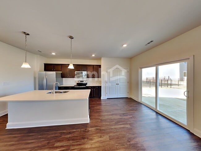 Photo - 5216 Valor Dr