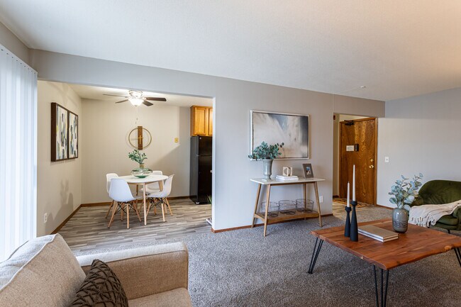 Royal Oaks Apartments