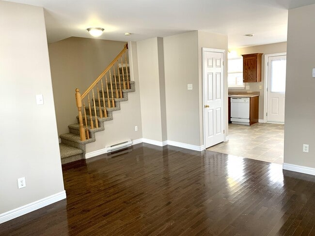 Photo - 38 Edison Pl