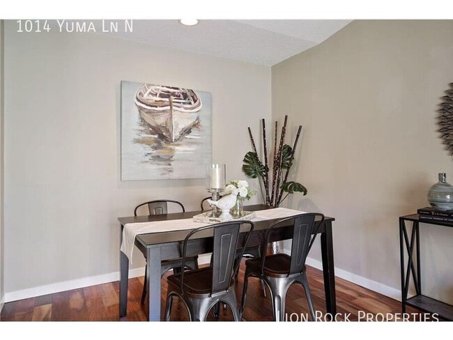 Photo - 1014 Yuma Ln N