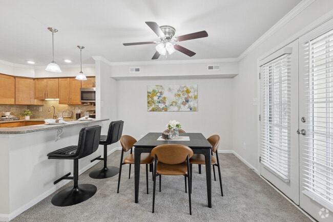 The Cambridge - 2BR, 1BA - 1,000SF - Dining Room