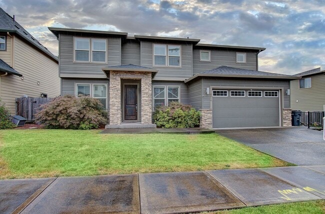 Photo - STUNNING CAMAS NORTH HILLS 4 BR, 3.5 BATH ...