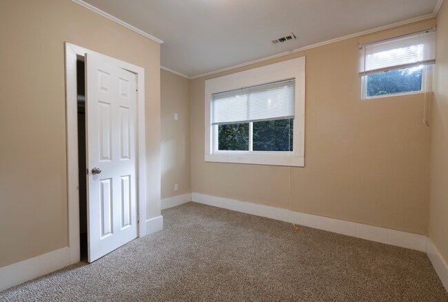 270 Riggs Dr