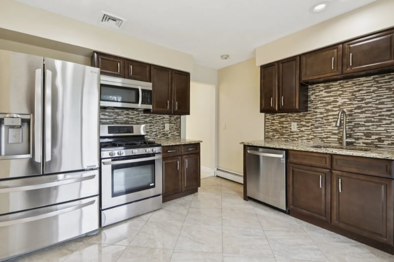 Photo - 822 Pompton Ave Unit 822 Pompton Ave  R