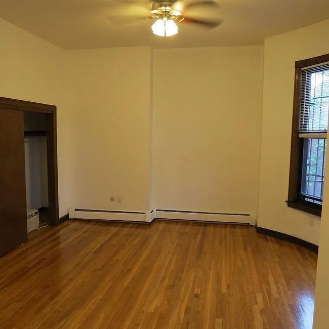 10 Columbus Sq